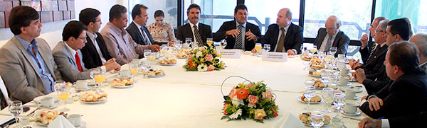 EncontroParlamentarAyltonGomes03042013NilsonCarvalhoFibraUnicom 1