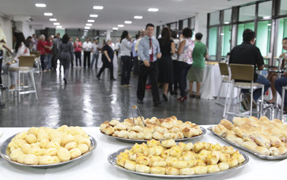 fibra noticia dodia cafe presidente aniversariantes