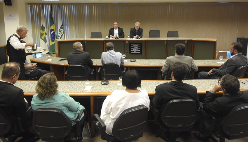 Rollemberg fibra corpo materia CRI0879