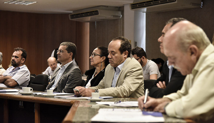 video conferencia corpo materia CRI6585