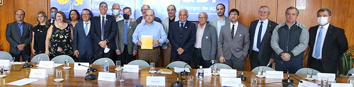 20 12 industria df ibaneis jamal 1